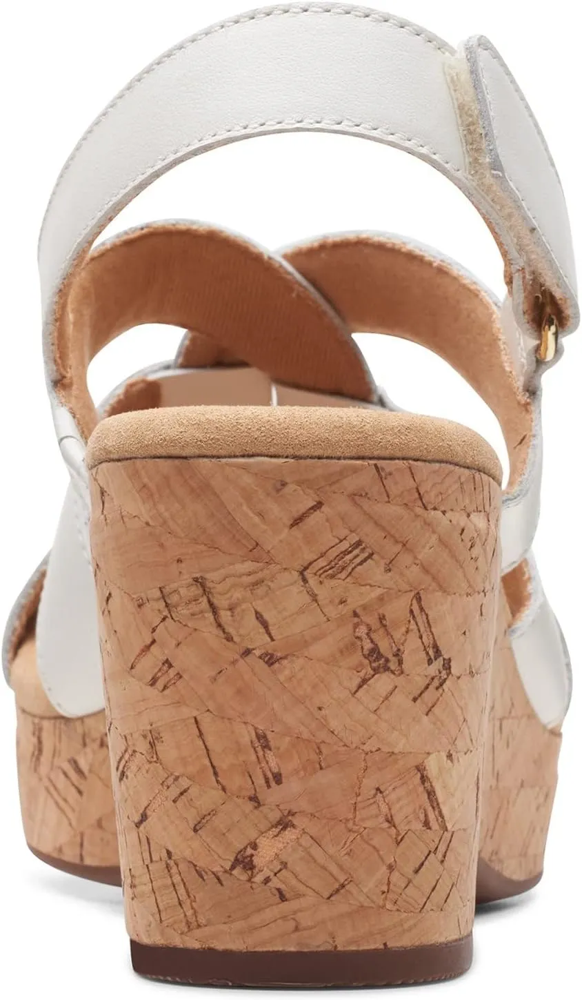 Clarks Womens Giselle Beach Suede Wedge Sandals
