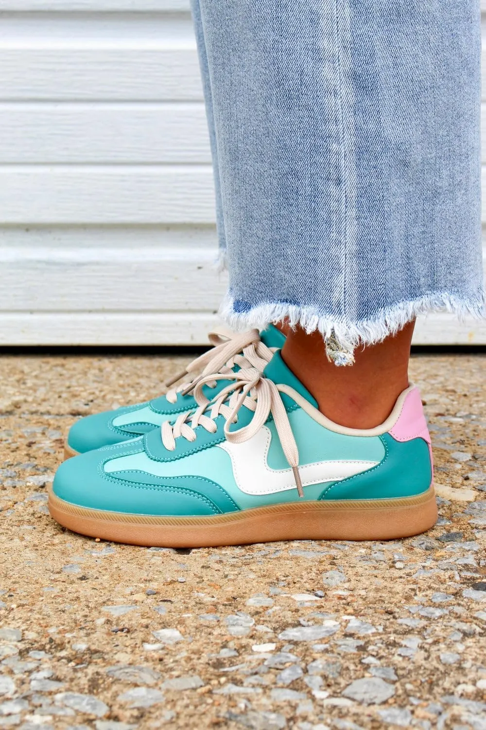 Forever Link Modern-12 Women's Low Top Lady Sneakers Lace-up Fashion Shoes