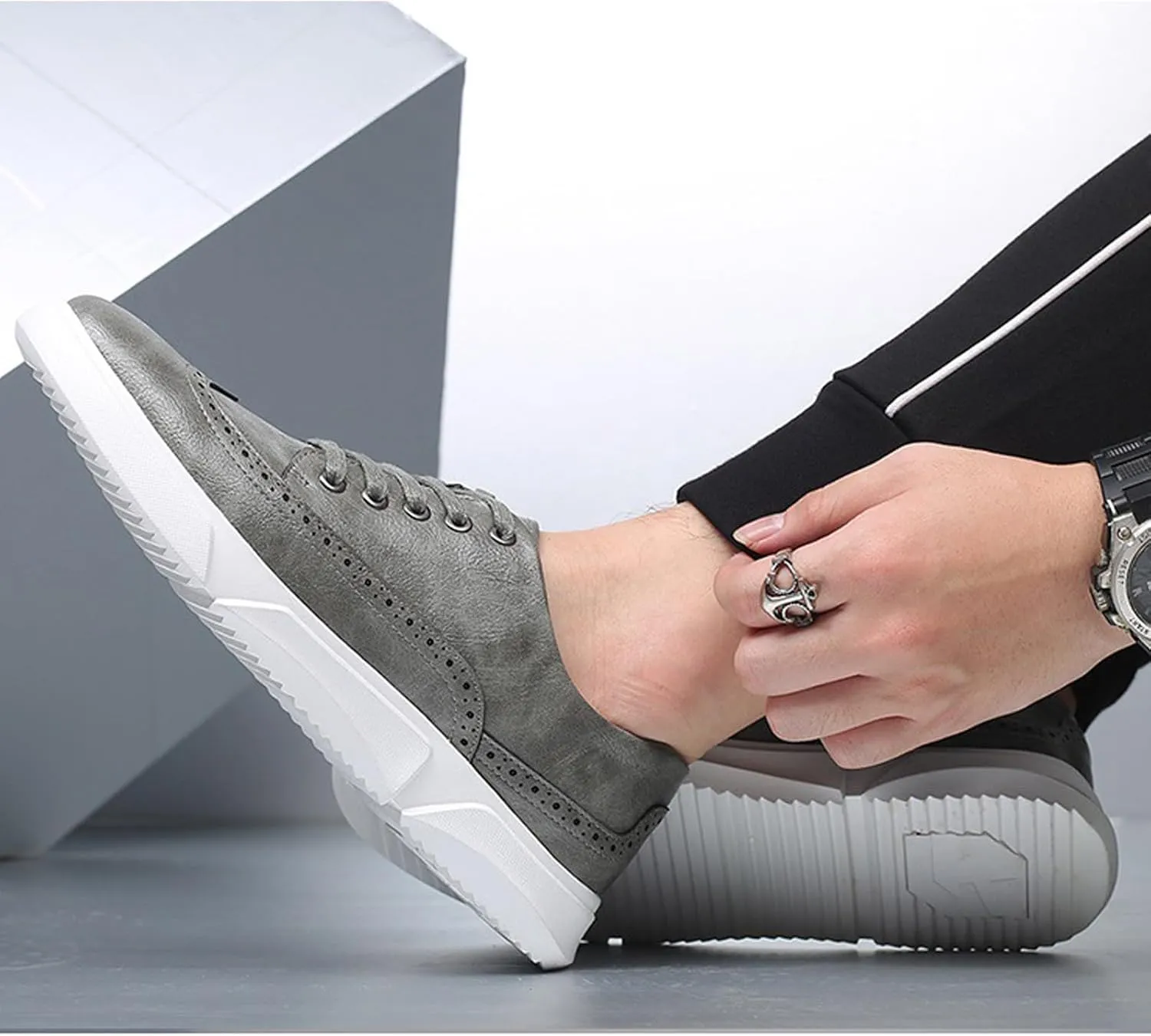 Men's Leather Flat Oxford Sneakers Fashion Brogues Wing Tip Lace Up Cap Toe Soft Sole Casual Dress Loafers for Business Office Work