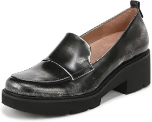 Naturalizer Women's Darry Slip-On Lightweight Lug Sole Heeled Loafer