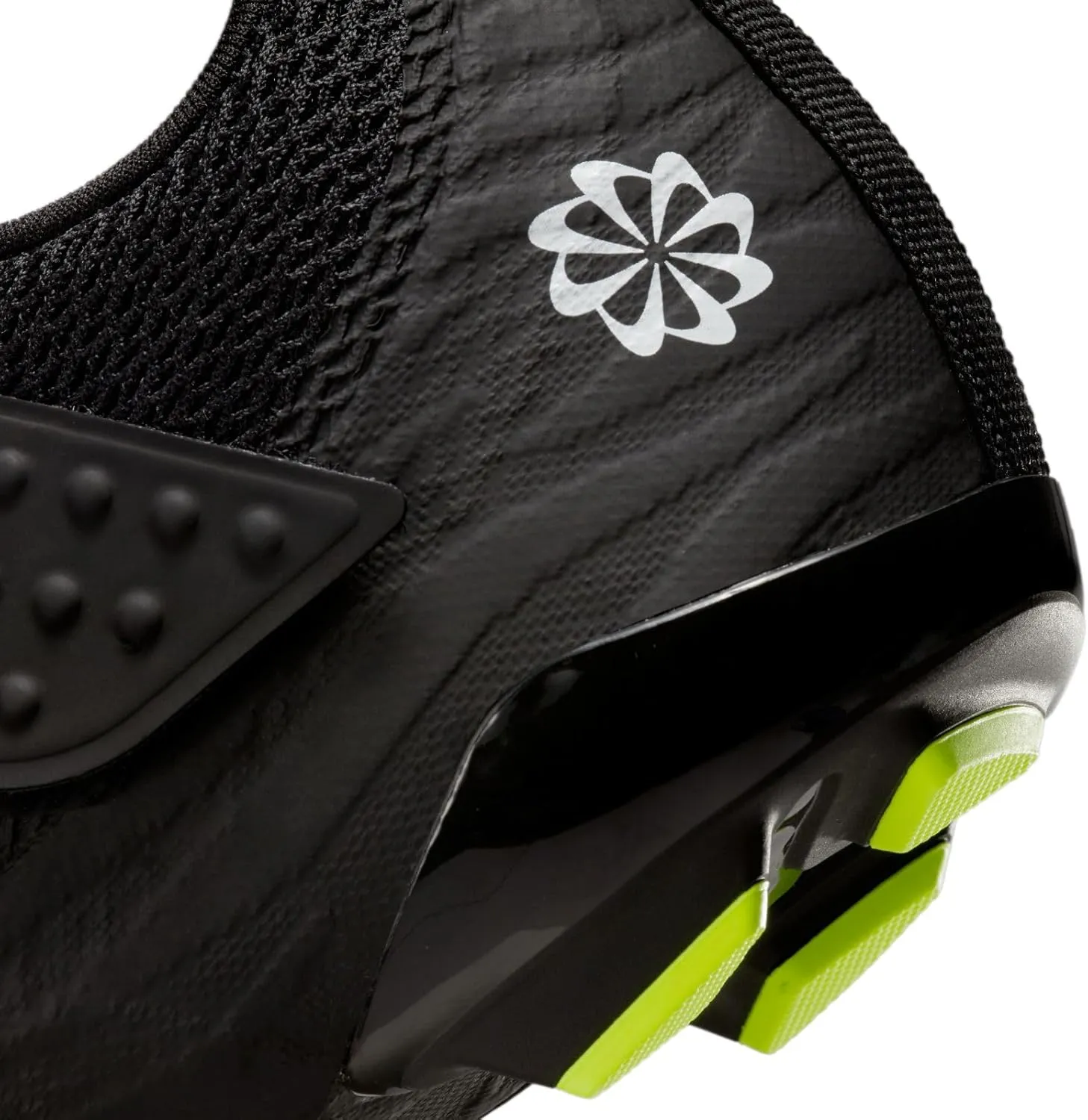 NIKE Women's Sneaker