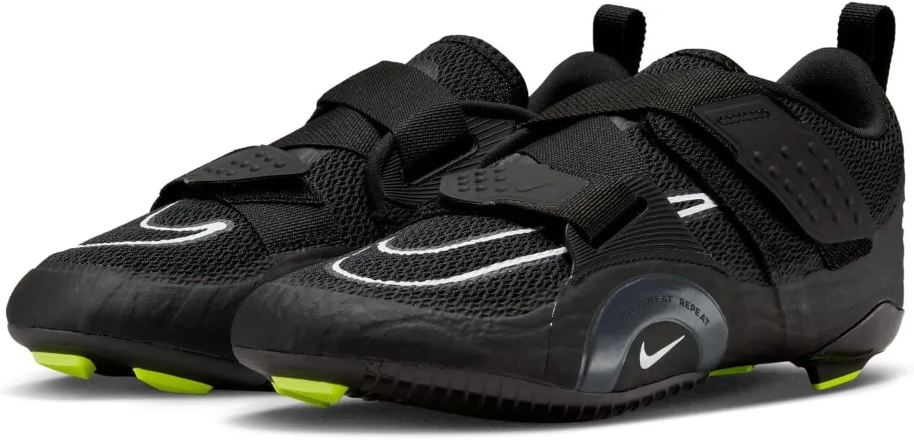 NIKE Women's Sneaker