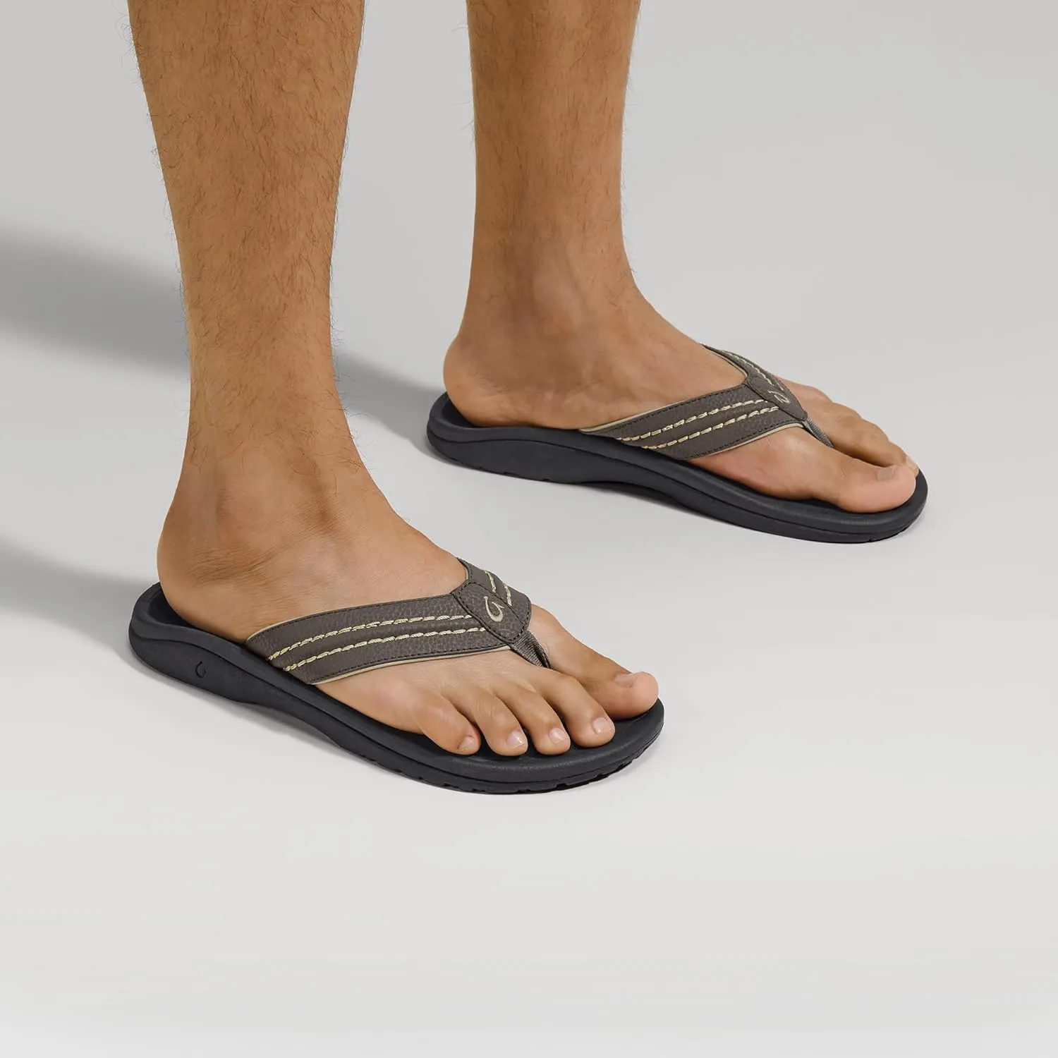 OLUKAI Hokua Men's Beach Sandals, Quick-Dry Flip-Flop Slides, Water Resistant & Wet Grip Rubber Soles, Compression Molded Footbed & Soft Comfort Fit