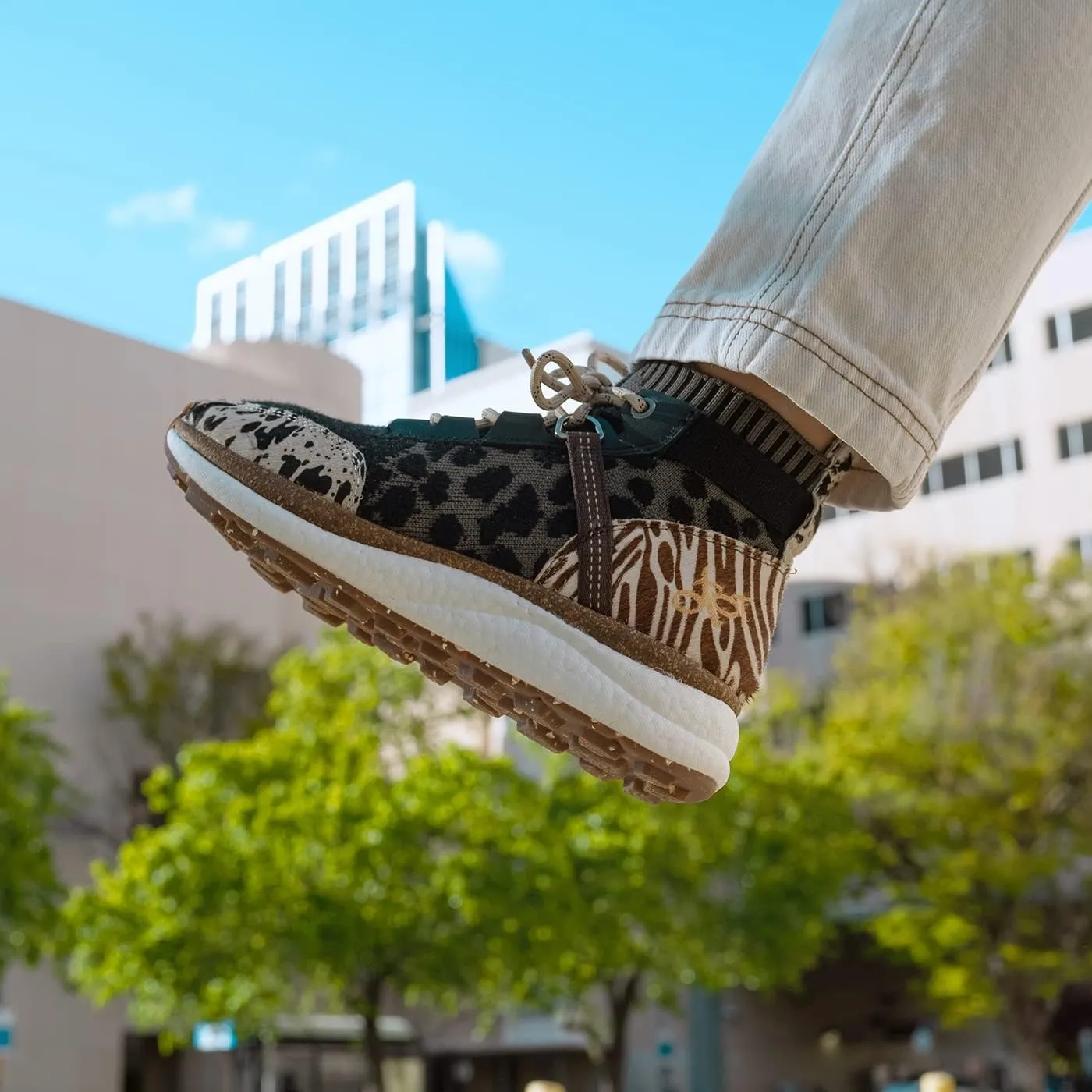 OTBT Women's Hybrid High Top Sneaker