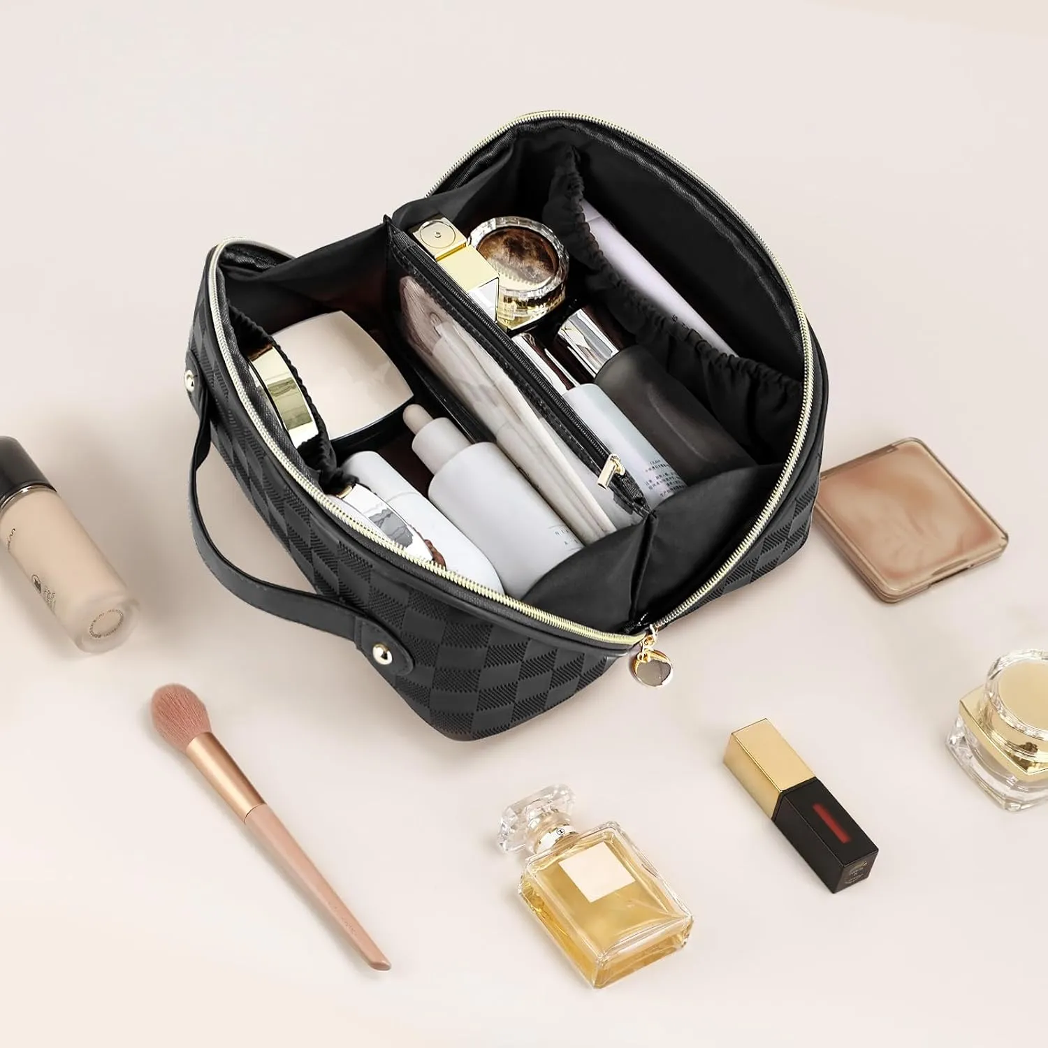 Prite Makeup Bag for Women Travel Waterproof Vegan Leather Cosmetic Bag Open Flat Toiletry Bag With Clear Divider and Handle (Plaid Black)