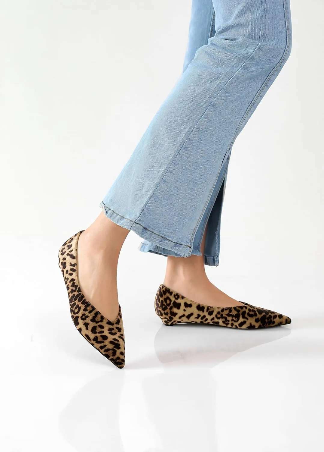 Reitoye Flats for Womens Closed Pointed Toe Ballet Flat Comfortable Dressy Work Slip On Casual Shoes Womens Flats