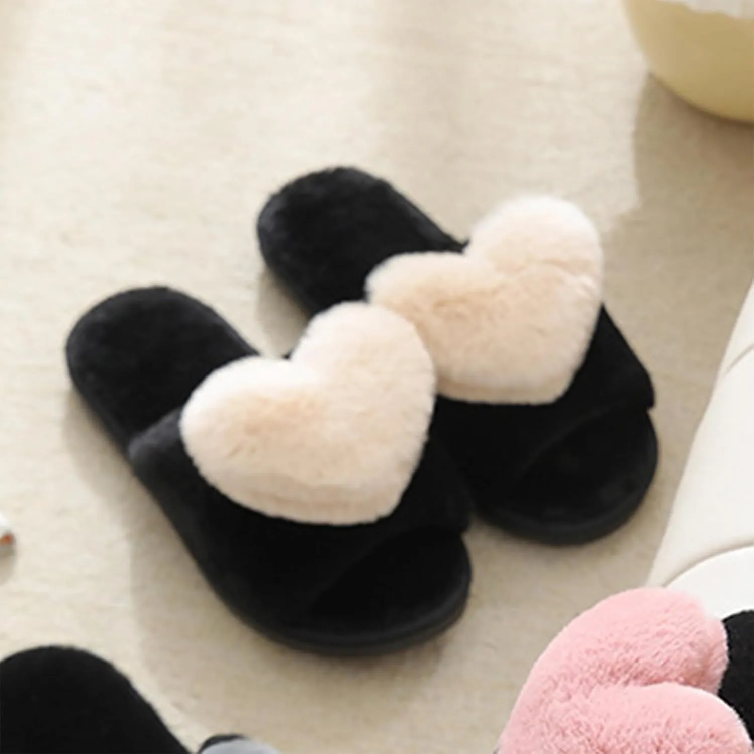 Rteyno Women's Fuzzy Slippers 3D Heart Open Toe Non-slip Soft Sole House Shoes Girl Ladies Indoor Outdoor Shoes