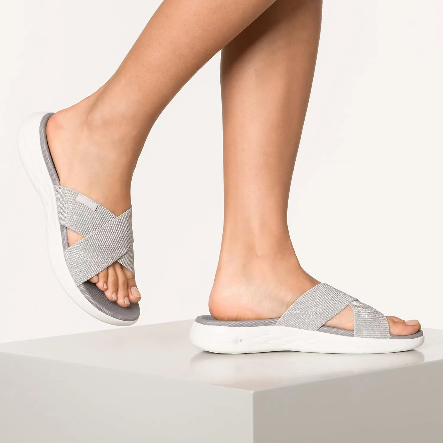 Skechers Women's On The Go 600 - Glistening Slide Sandal
