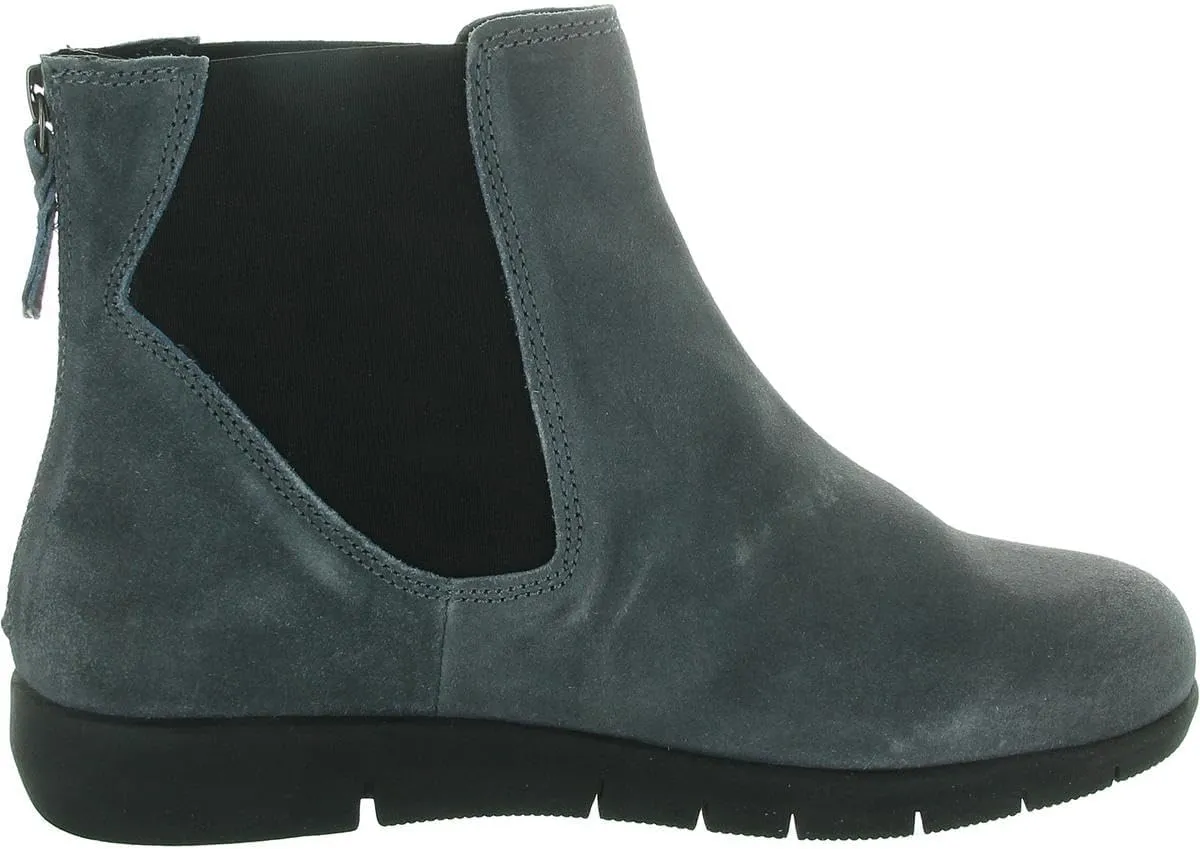 SoftWalk Women's Albany Ankle Boot