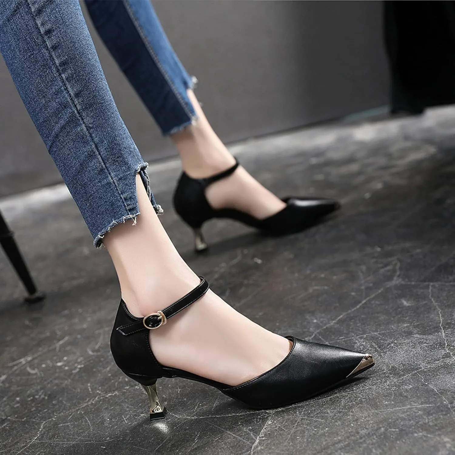 WOilERQ Women's Pointed Toe High Heels Closed Toe Heels Stiletto Flat Stiletto Sandals One Pedal High Heel Summer Nightclub Head Show High Heels Suitable for Women