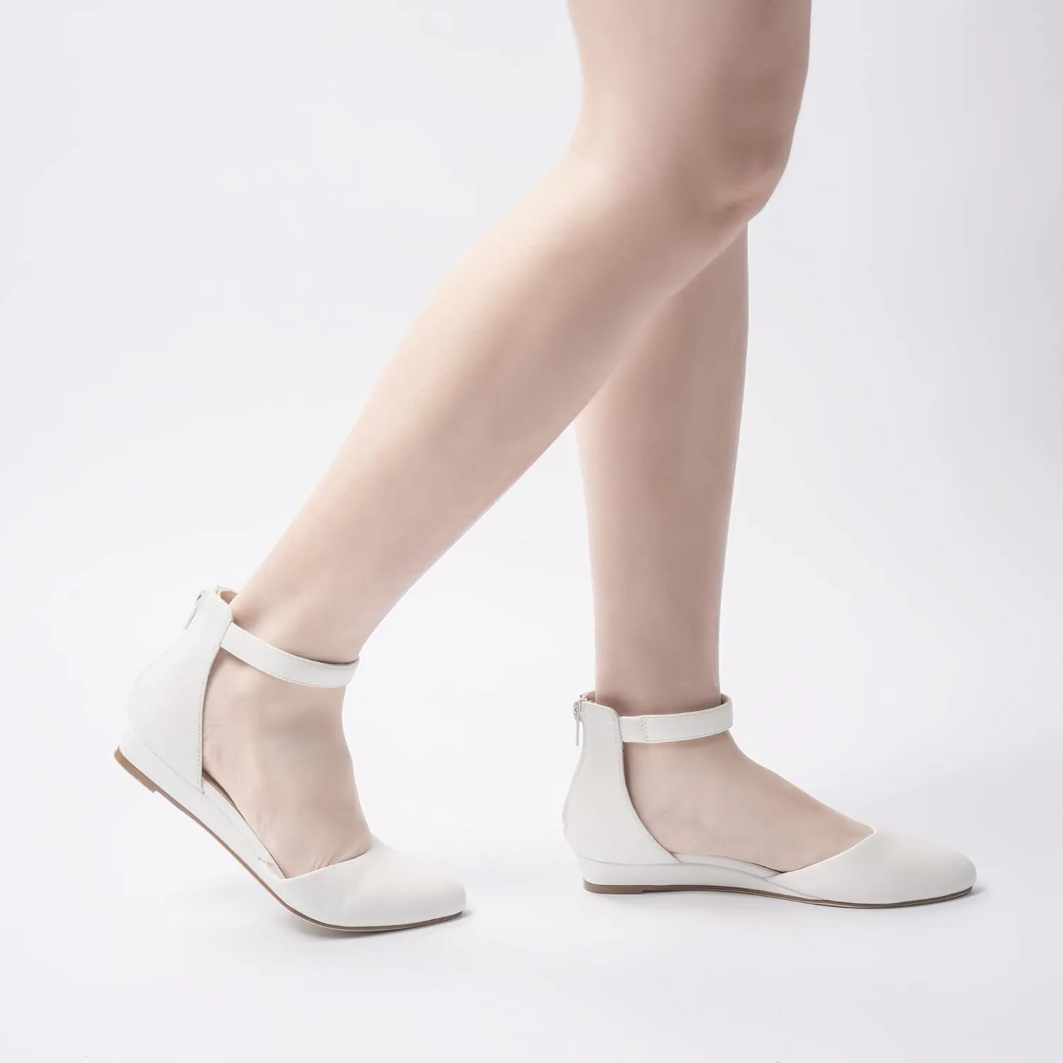 Women Flat Shoes with Ankle Strap, Low Wedge Heel Flats for Women, Comfortable Pointed Toe Dress Shoes for Work Business Wedding