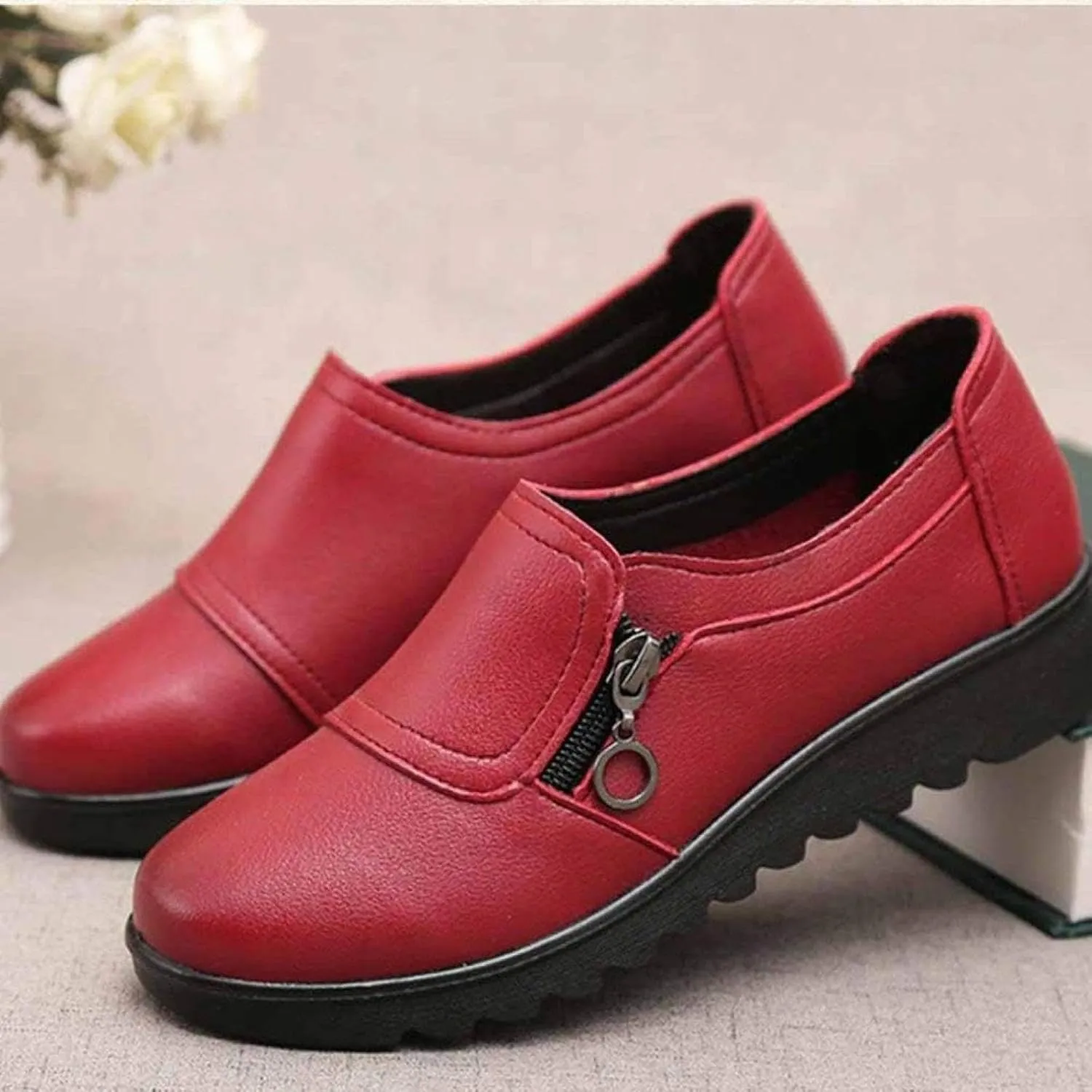 Women's Flat Shoes with Zipper Decoration PU Leather Loafers Soft Sole Round Head Drive