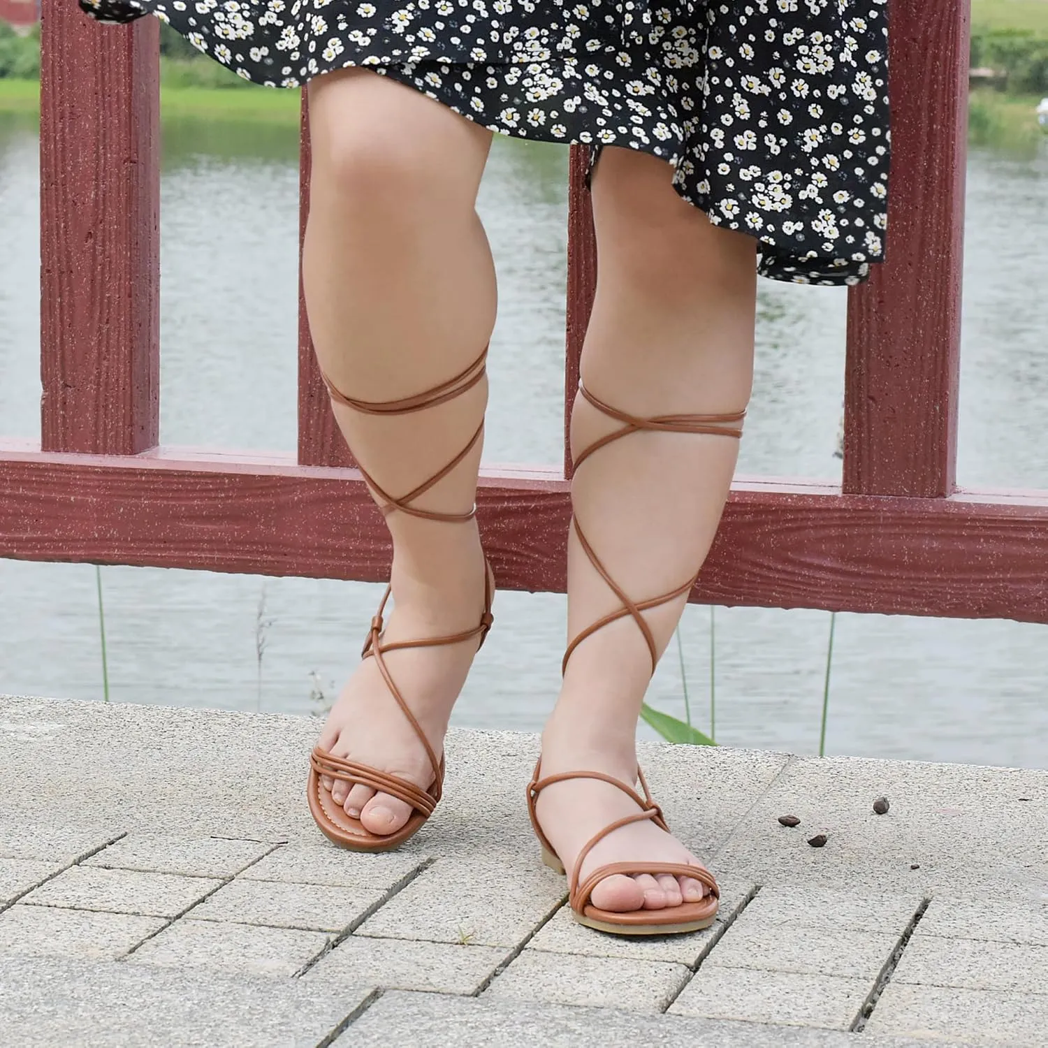 Women's Lace up Strappy Flat Sandals Open Toe Tie up Gladiator Dressy Sandals
