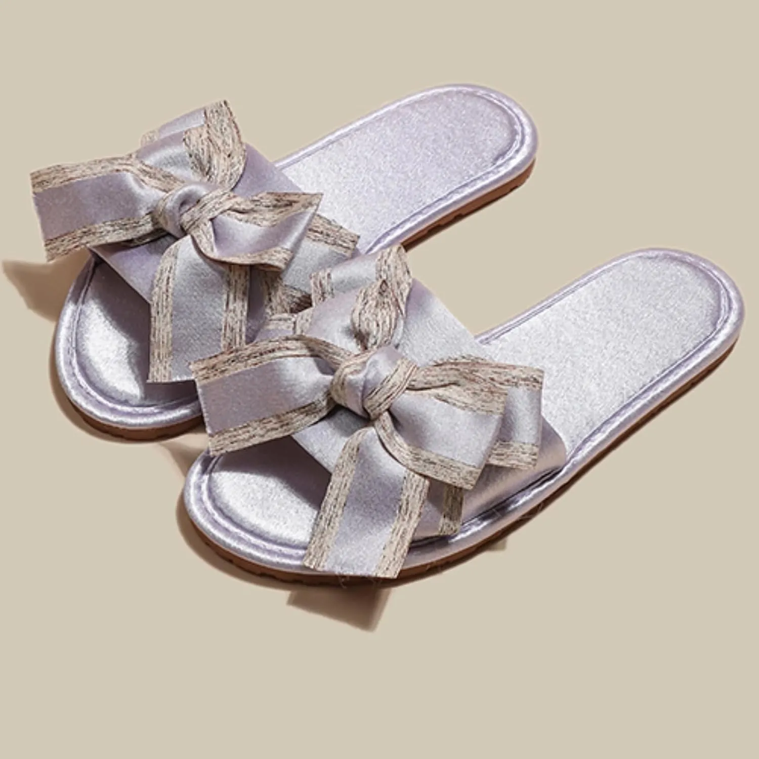 Women's Satin Bow Flat Slippers Luxury Anti Slip Silent Soft Sole Home Slides Fashion Style Indoor Sandals for All Seasons Comfortable Bridal Flip Flops