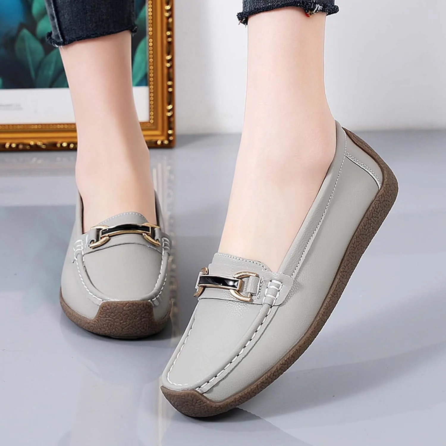 Women's Slip On Flats Loafers Leather Moccasins Walking Shoes Driving Penny Loafer with Anti-Slip Rubber Sole