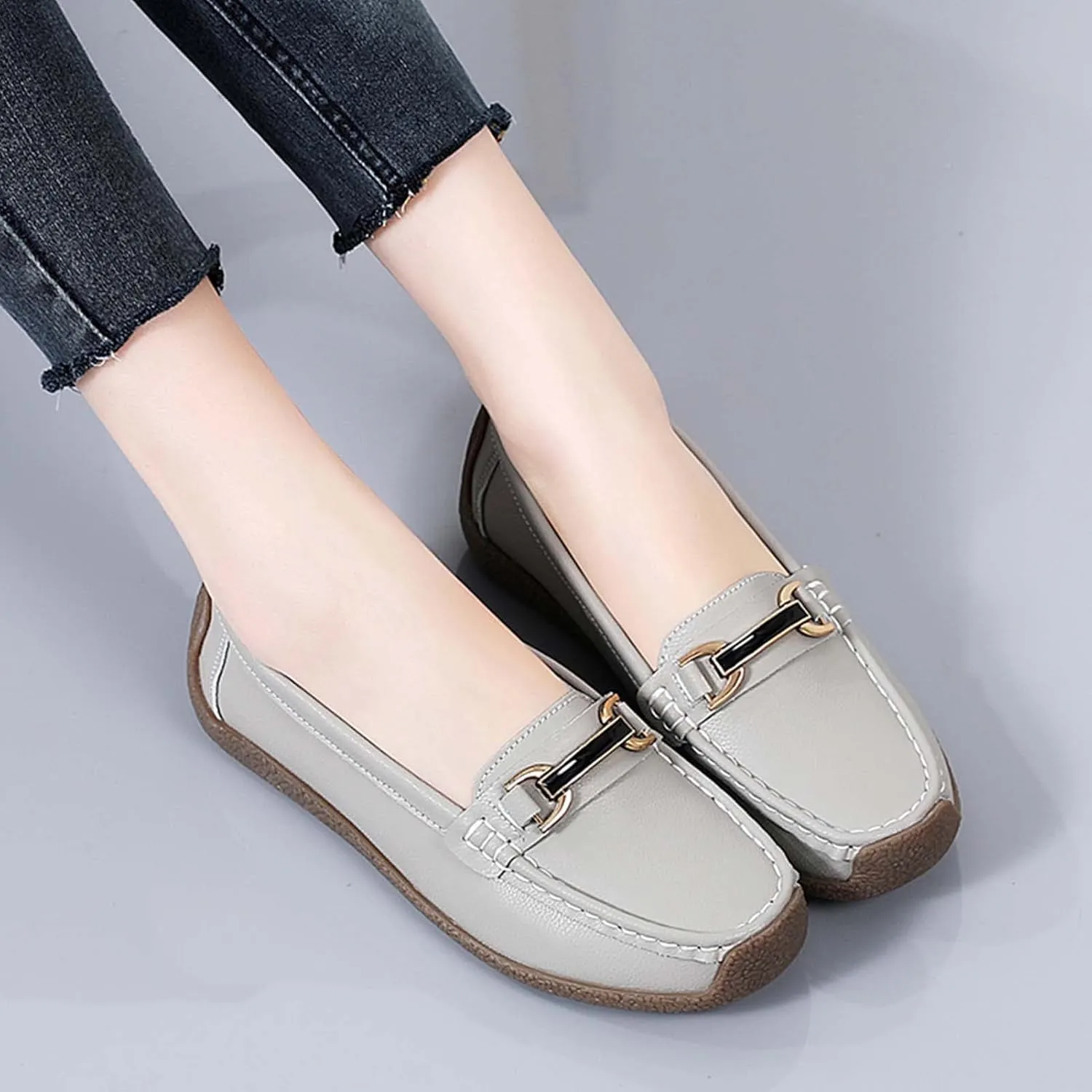 Women's Slip On Flats Loafers Leather Moccasins Walking Shoes Driving Penny Loafer with Anti-Slip Rubber Sole