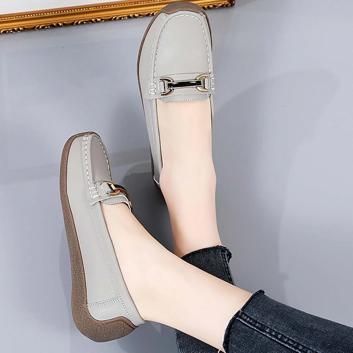Women's Slip On Flats Loafers Leather Moccasins Walking Shoes Driving Penny Loafer with Anti-Slip Rubber Sole